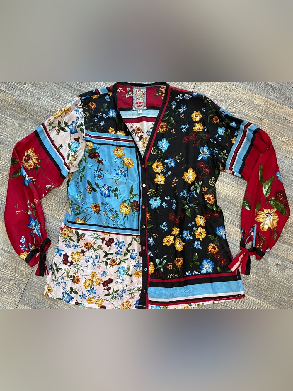 Johnny Was Medium Perdita 100% Silk Blouse Boho Patchwork Style Print V-Neck